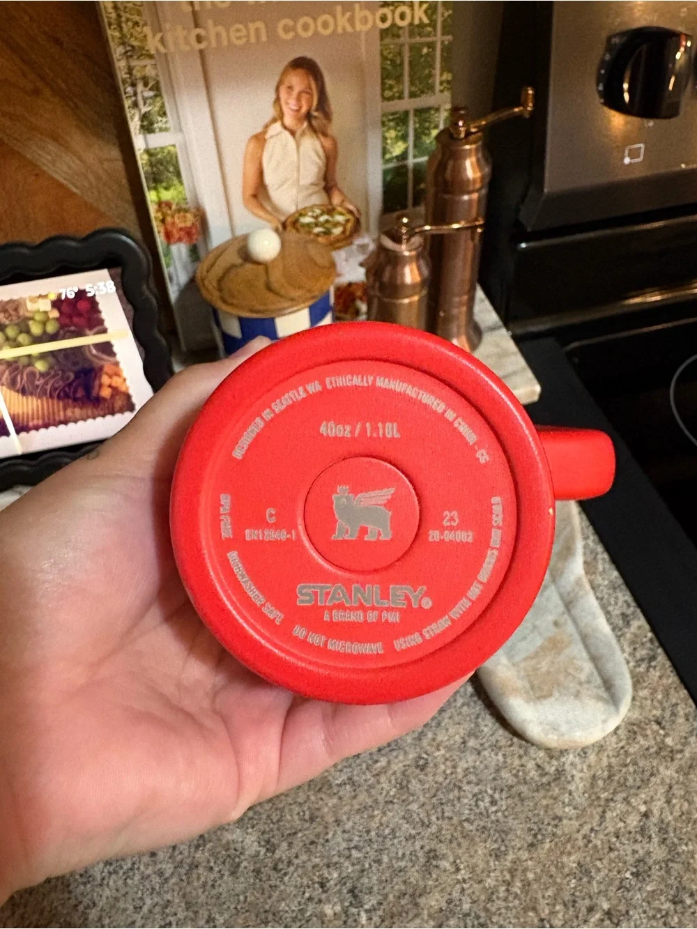 Stanley x Target Valentine Edition 40oz - Picture 3 of 4